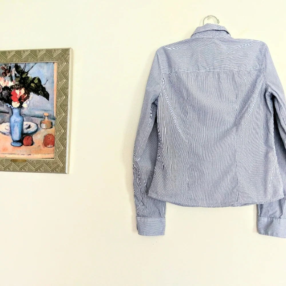 3/12 A&F blue white button down shirt curvy wa… - Picture 7 of 14
